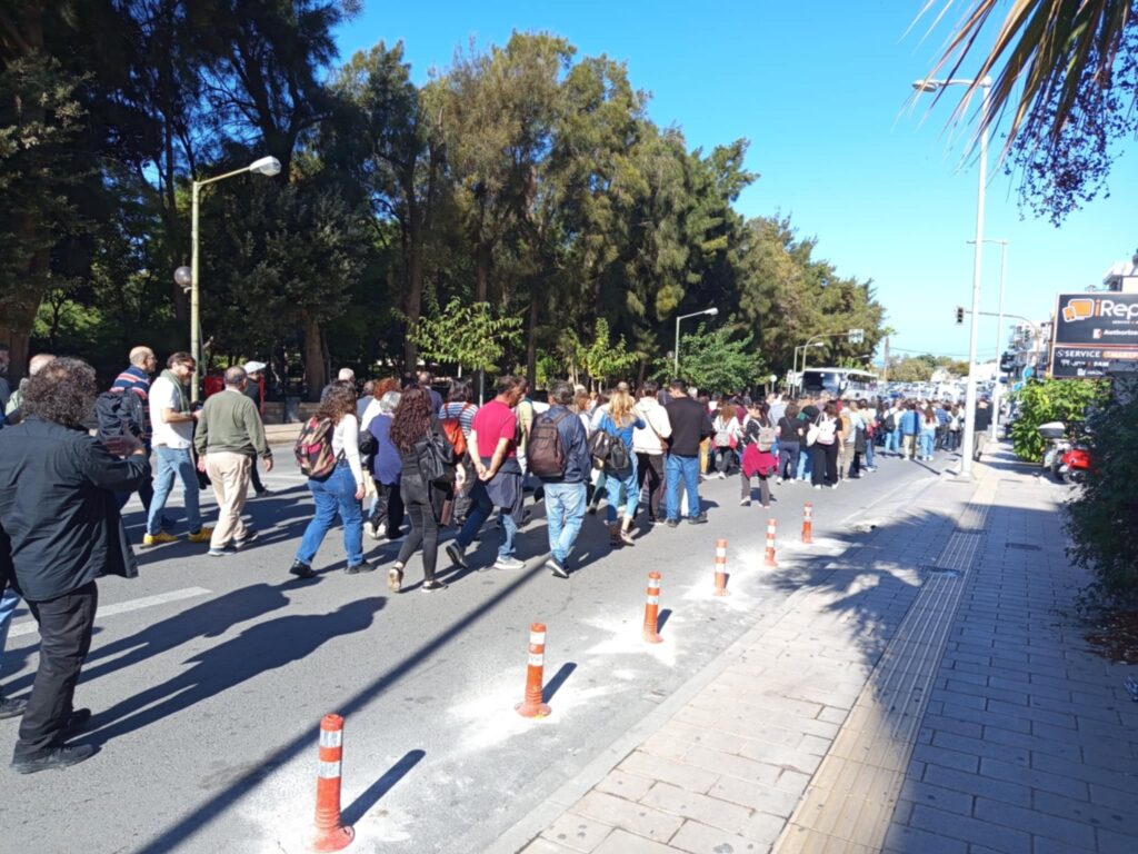 Γενική απεργία σήμερα σε όλη τη χώρα