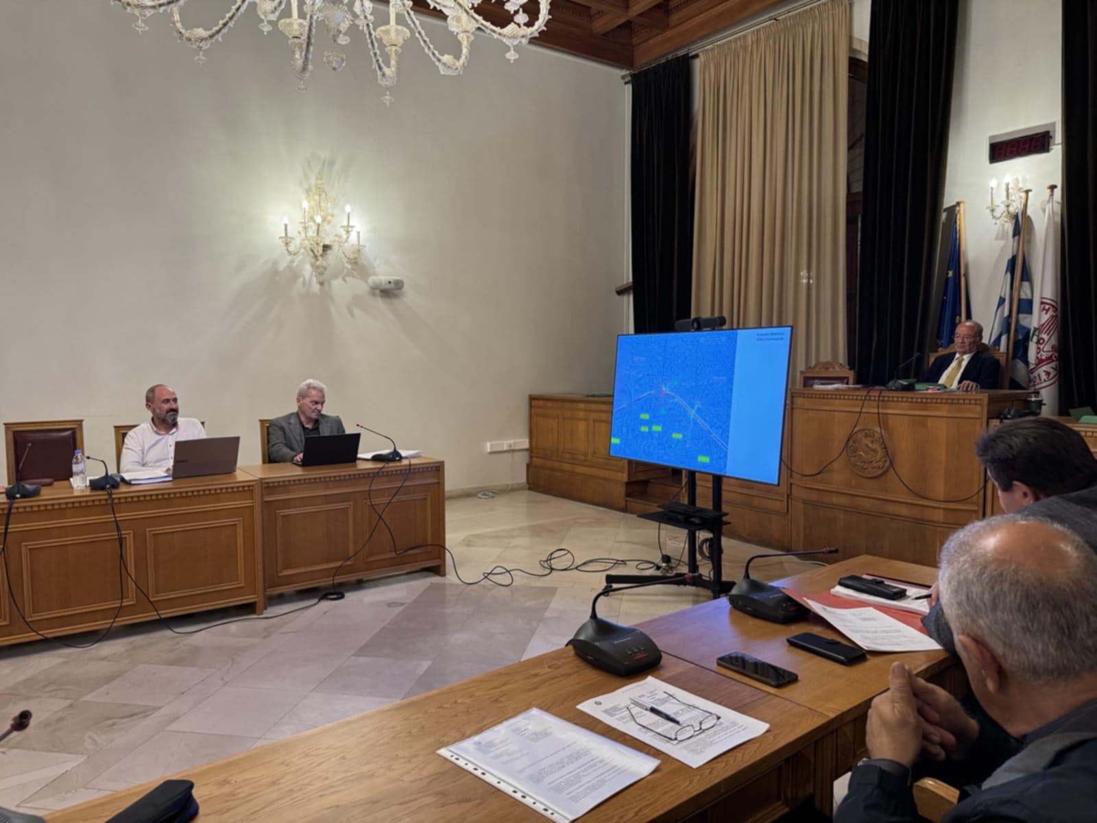 «Πέρασε» το… πάγωμα των τελών καθαριότητας και φωτισμού