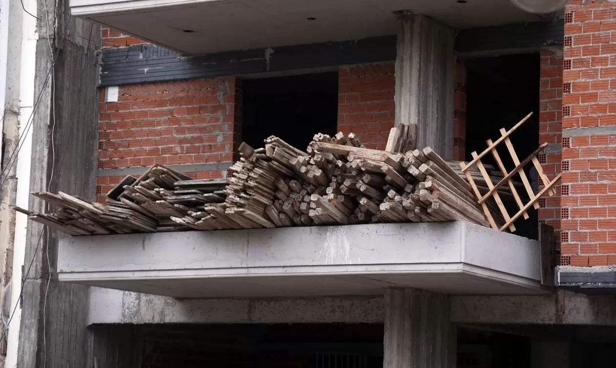 «Χειροπέδες» για κλοπή οικοδομικών εργαλείων αξίας 15.000 ευρώ