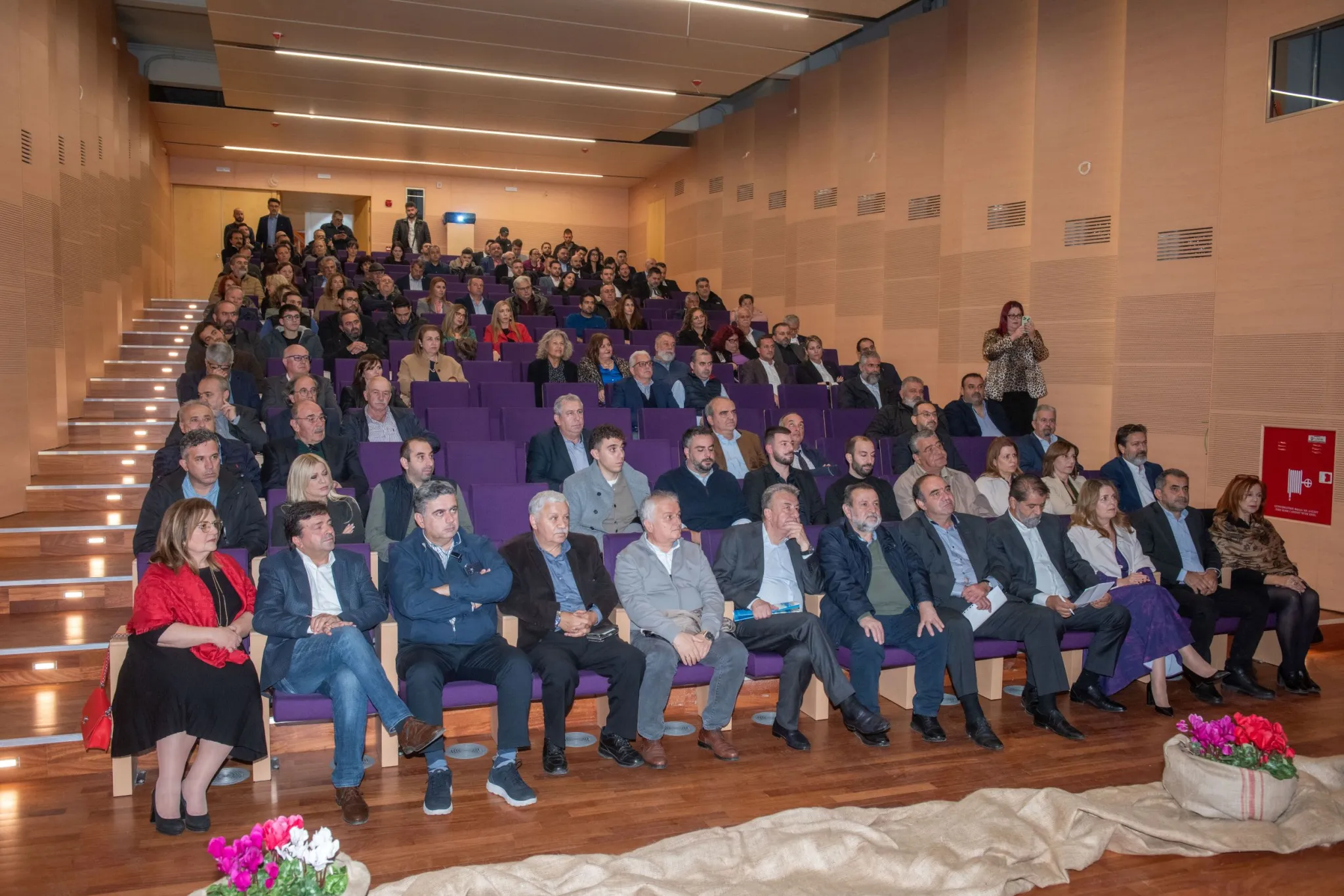 Εγκαινιάστηκε το «Κέντρο Ενημέρωσης Αμπέλου & Οίνου» στις Αρχάνες