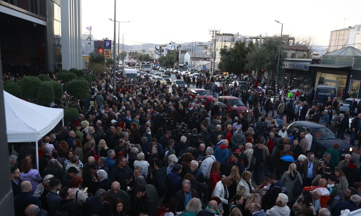 Συνέδριο ΣΥΡΙΖΑ: Μυρίζει μπαρούτι στο Γκάζι, υποστηρικτές του Κασσελάκη στον Πολυχώρο