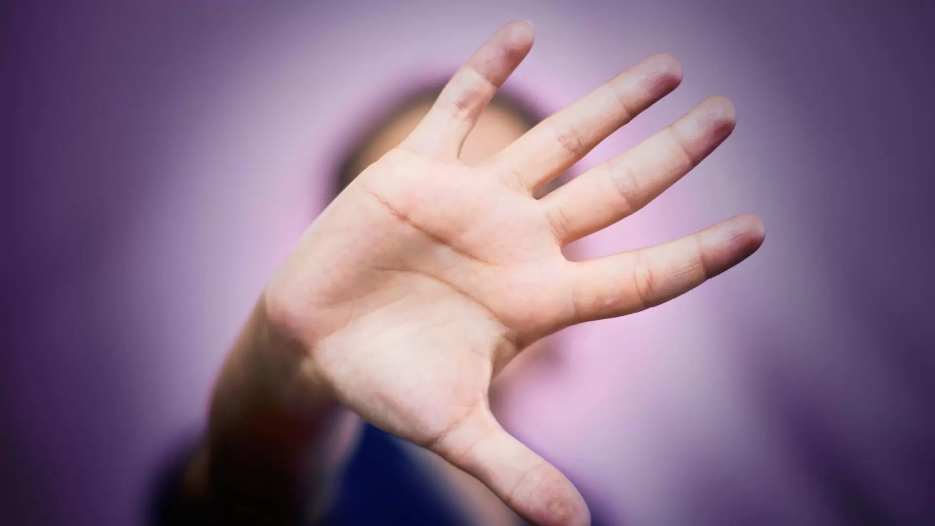 Θεσσαλονίκη: Χειροπέδες σε 41χρονο για ενδοοικογενειακή βία και βιασμό – Της πέταξε καρέκλα και τράβηξε βίντεο!