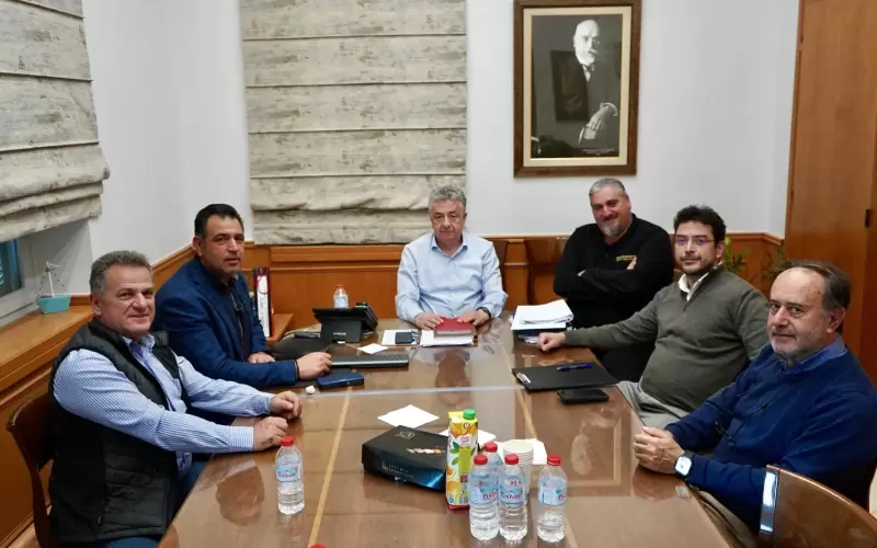 Συνάντηση του περιφερειάρχη Κρήτης με το Διοικητικό Συμβούλιο του Εμπορικού Συλλόγου Ηρακλείου