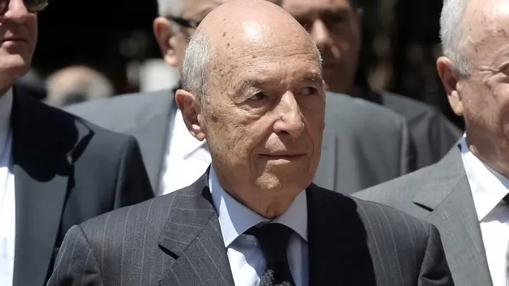 Απεβίωσε ο πρώην πρωθυπουργός Κώστας Σημίτης