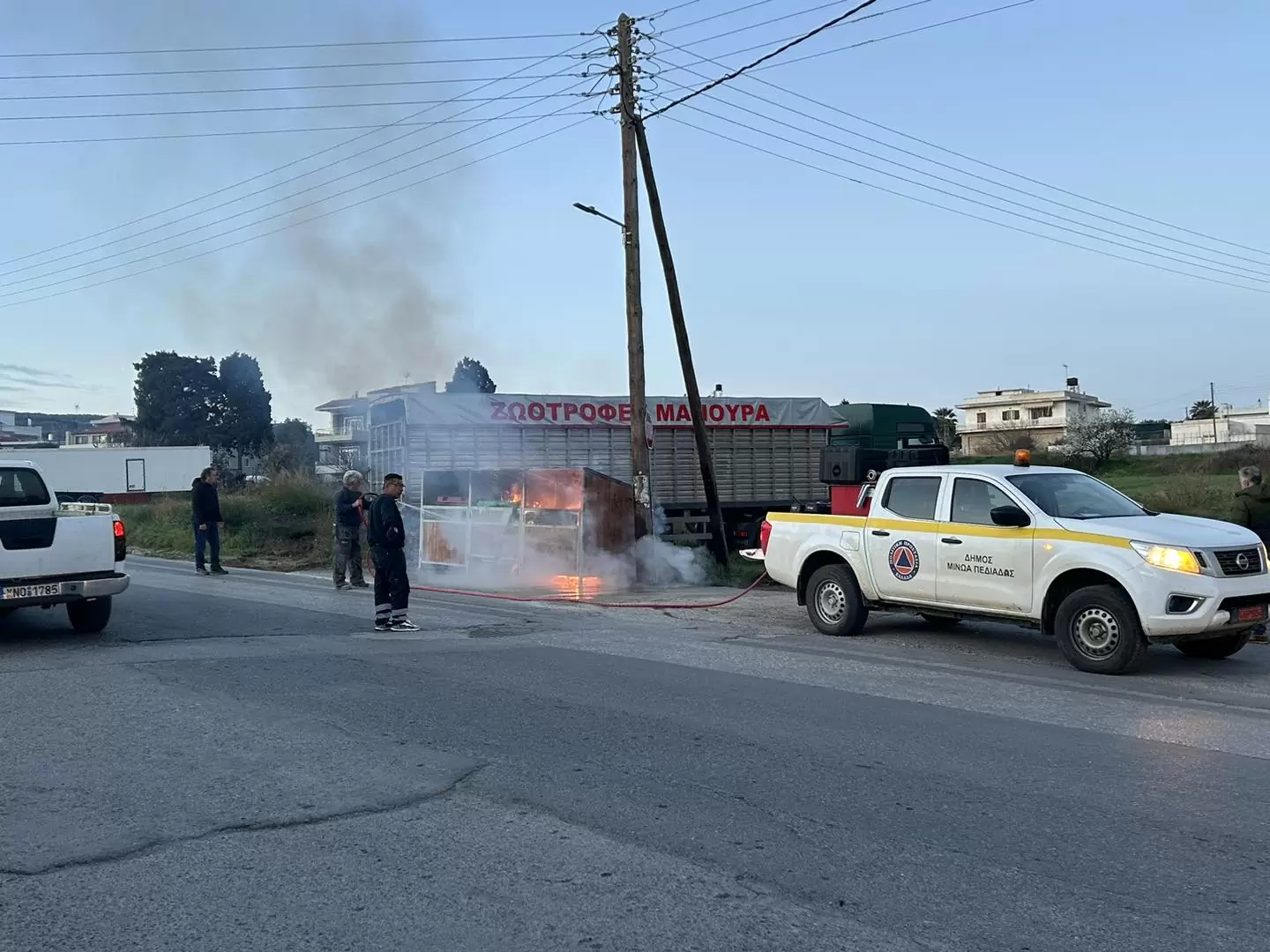 Φωτιά στο σύστημα καλυμμάτων τριών κάδων στο Δήμο Μινώα Πεδιάδος