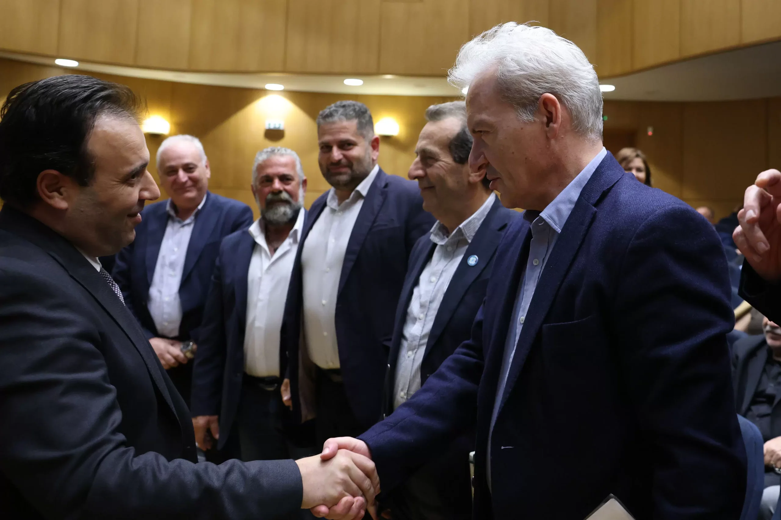 Ενημέρωση Καλοκαιρινού σε Παπαστεργίου για τα προβλήματα που δημιουργούν οι τομές εταιρειών τηλεφωνίας και την πρωτοποριακή Κανονιστική Πράξη του Δήμου,