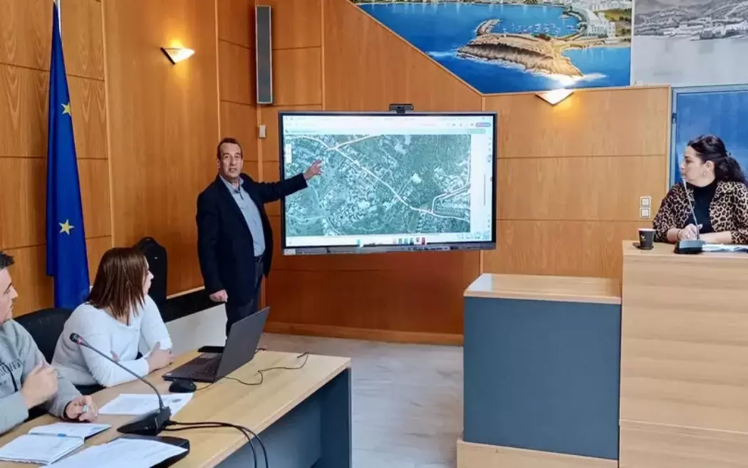 Σύσκεψη στον Δήμο Χερσονήσου για τη νέα τουριστική σεζόν