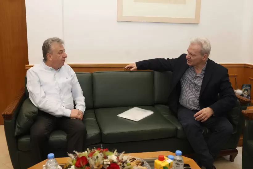 Συνάντηση του περιφερειάρχη Κρήτης με τον δήμαρχο Ηρακλείου με επίκεντρο τον ΒΟΑΚ και το «Ν. Καζαντζάκης»