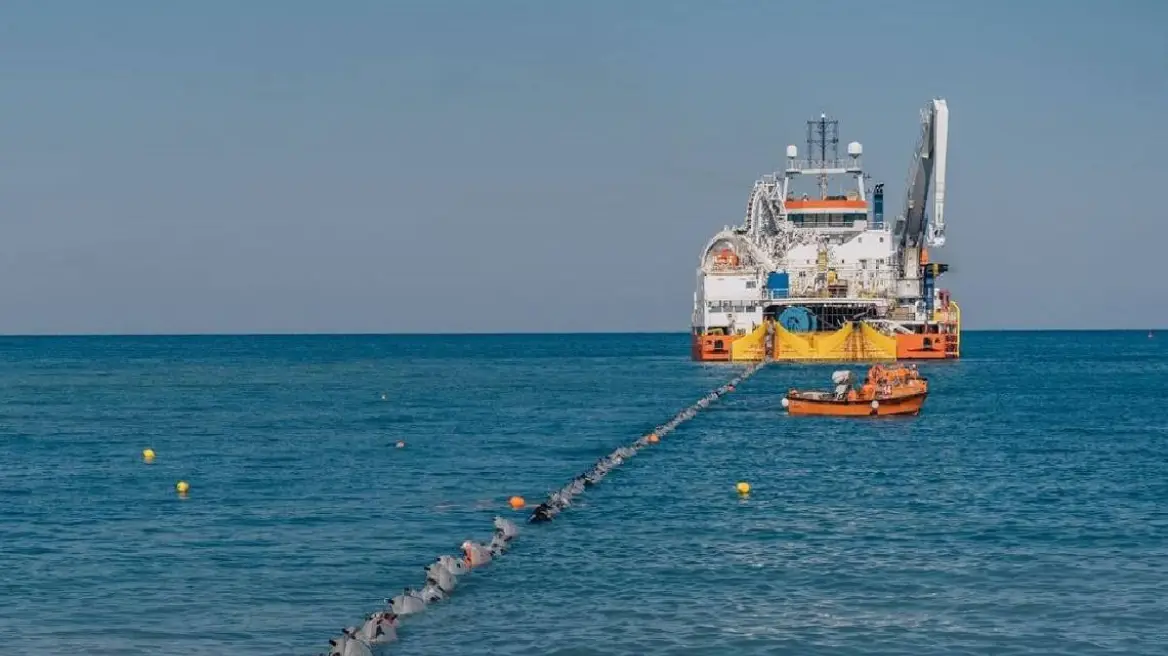 Ραγδαίες οι εξελίξεις για την ηλεκτρική διασύνδεση Κρήτης-Κύπρου-Ισραήλ