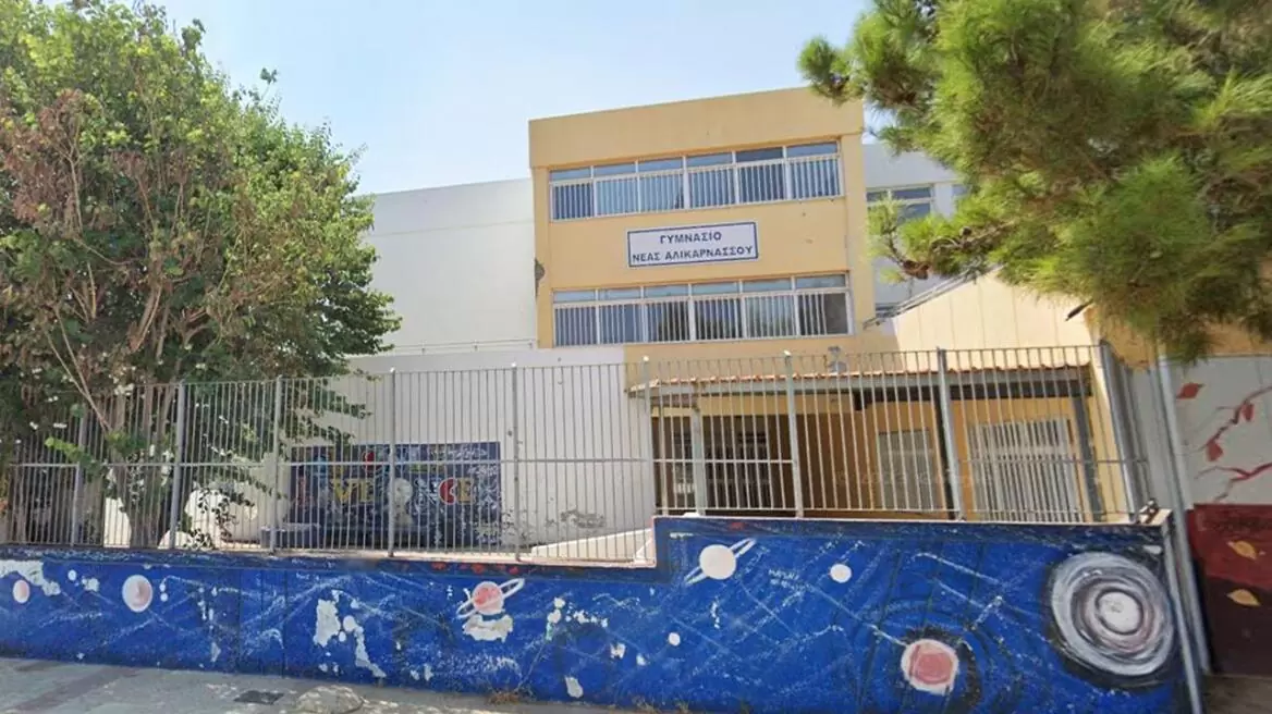 Αλ. Καλοκαιρινός: «Κορυφαία προτεραιότητα του Δήμου Ηρακλείου η επαναλειτουργία του Γυμνασίου Ν. Αλικαρνασσού»