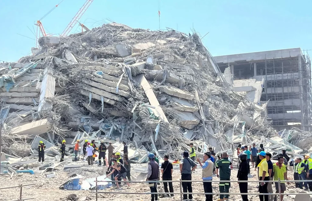 Σεισμός στη ΝΑ Ασία: Άγνωστος ο αριθμός των εγκλωβισμένων – Φόβοι για πολλούς νεκρούς