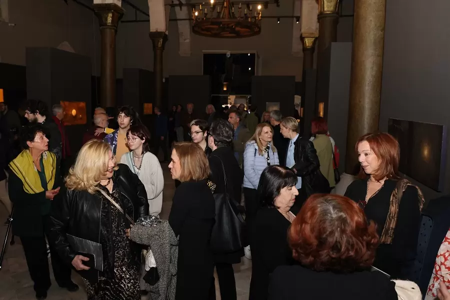 Πλήθος κόσμου στα εγκαίνια της έκθεσης ζωγραφικής του Χρήστου Μποκόρου «Πέρασμα στο Φως»