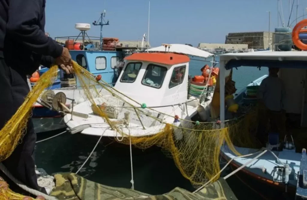 Ηράκλειο: Συνάντηση με αλιείς είχε ο υπουργός Αγροτικής Ανάπτυξης και Τροφίμων Κώστας Τσιάρας