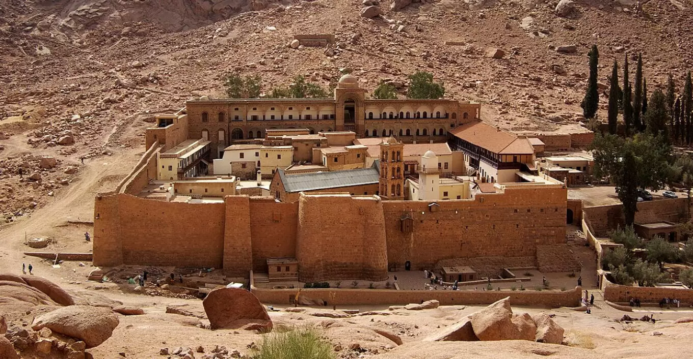 Κατέβασε ρολά η Μονή του Σινά: Την έκλεισαν οι μοναχοί σε ένδειξη πένθους