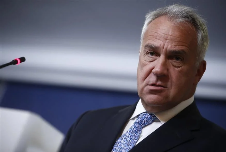 Επίθεση με αυγά στον Μ. Βορίδη στο Ηράκλειο