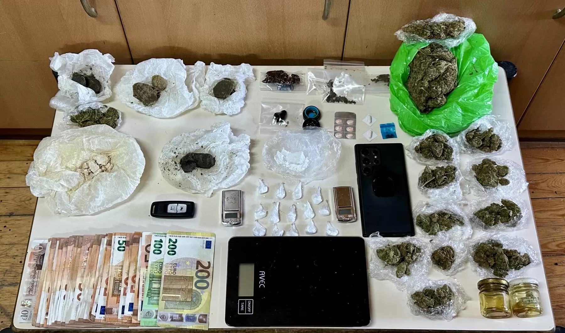 Ήταν… φορτωμένος ναρκωτικά και συνελήφθη