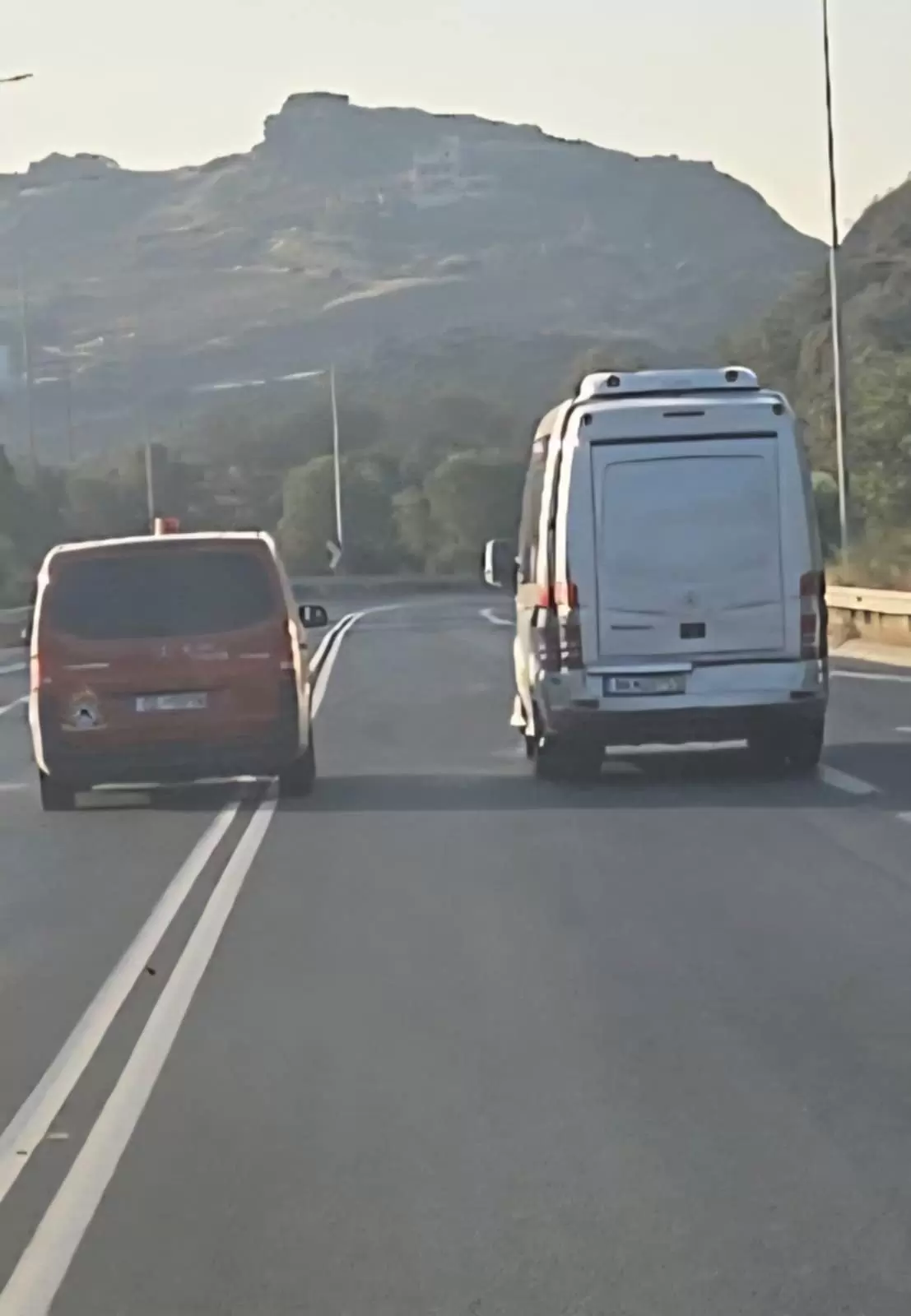 Παράνομη προσπέραση από πυροσβεστικό όχημα στον ΒΟΑΚ