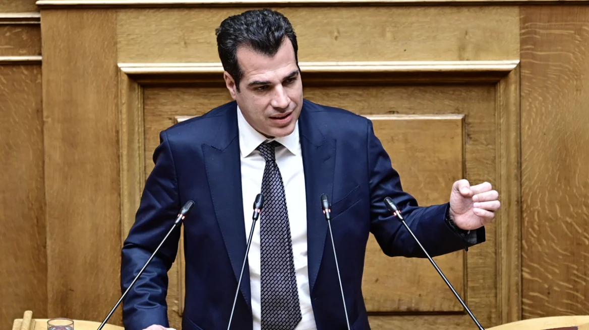 Θ. Πλεύρης: «Σε κλειστές δομές σε Μαλακάσα και Σέρρες οι μετανάστες από την Κρήτη»