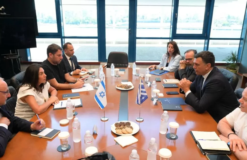Συνάντηση του Υπουργού Ναυτιλίας και Νησιωτικής Πολιτικής, Βασίλη Κικίλια, με την Υπουργό Μεταφορών του Ισραήλ