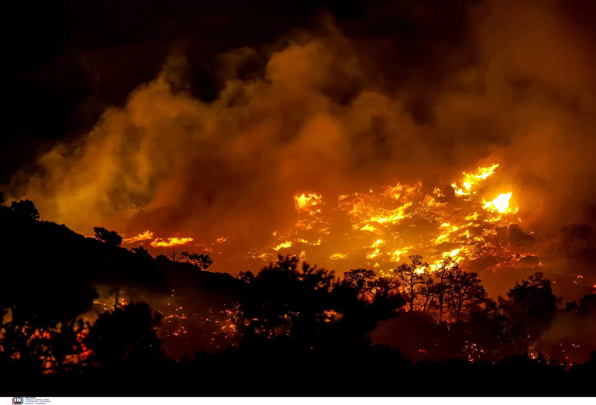 Ιεράπετρα: Σε ύφεση το πύρινο μέτωπο, σε επιφυλακή οι αρχές