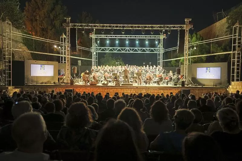Καθήλωσε το κοινό η συναυλία «Άξιον Εστί»