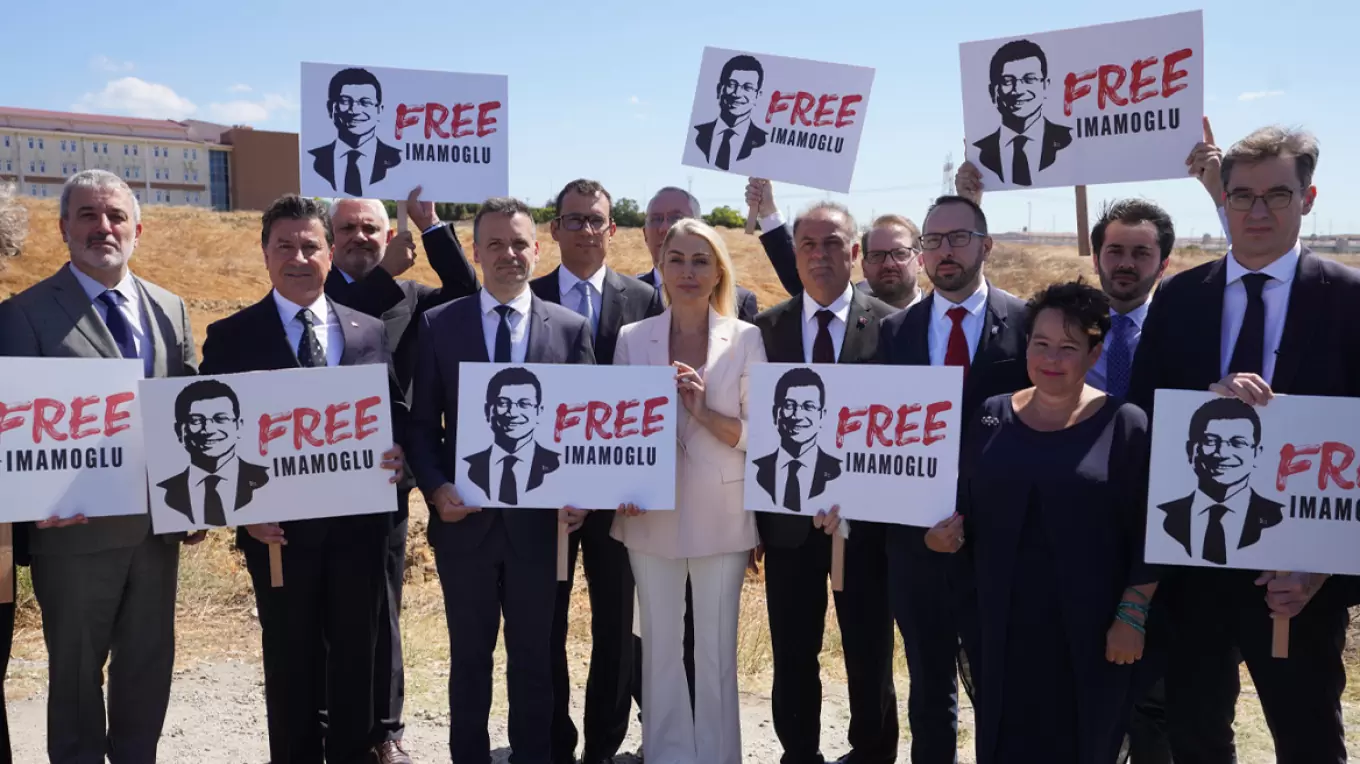Οι τουρκικές αρχές δεν επέτρεψαν σε Ευρωπαίους δημάρχους να επισκεφθούν τον Ιμάμογλου στη φυλακή