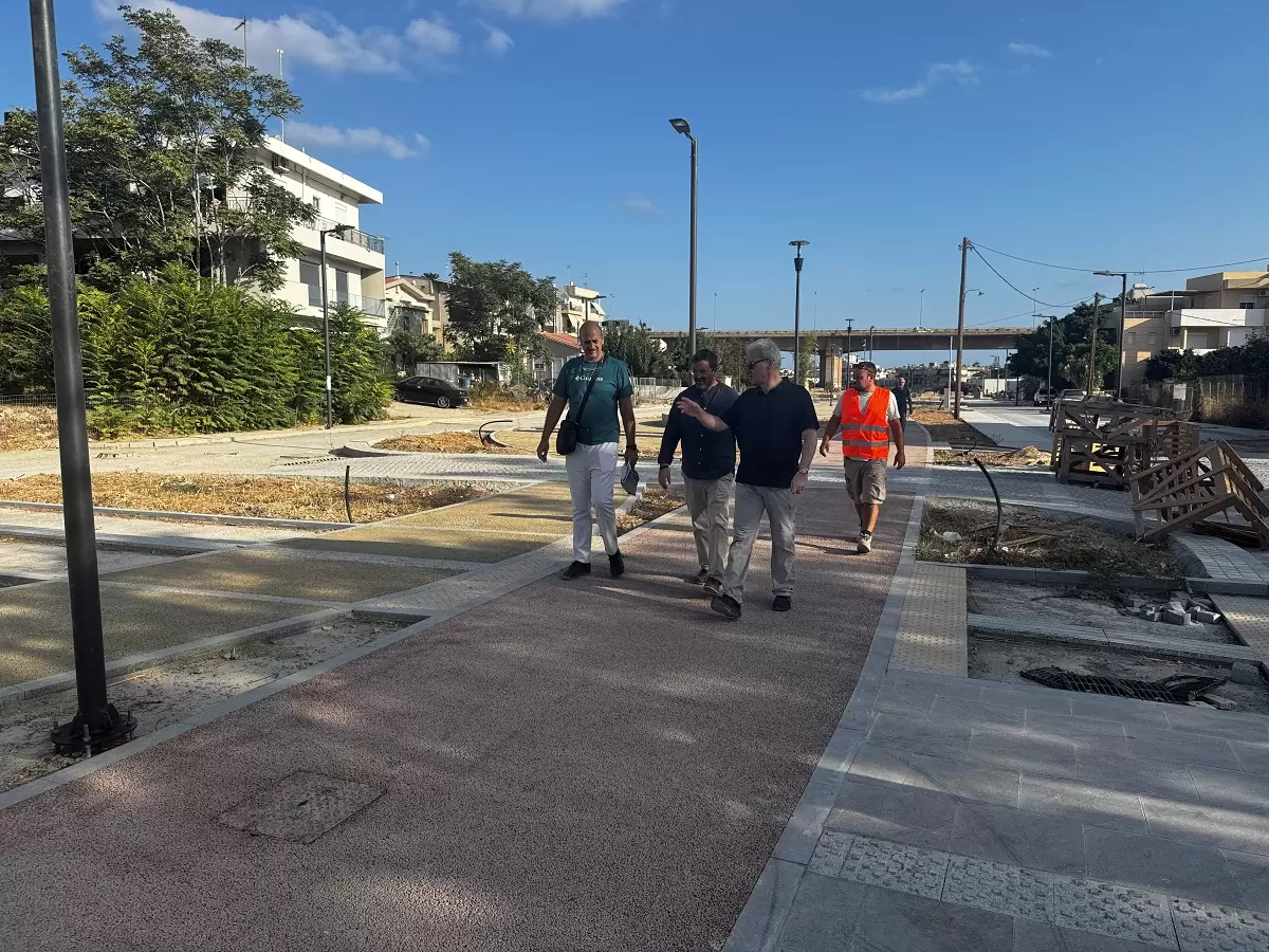 Αυτοψία στα έργα διαμόρφωσης χώρου στάθμευσης 150 οχημάτων στο Πάρκο Ερυθραίας