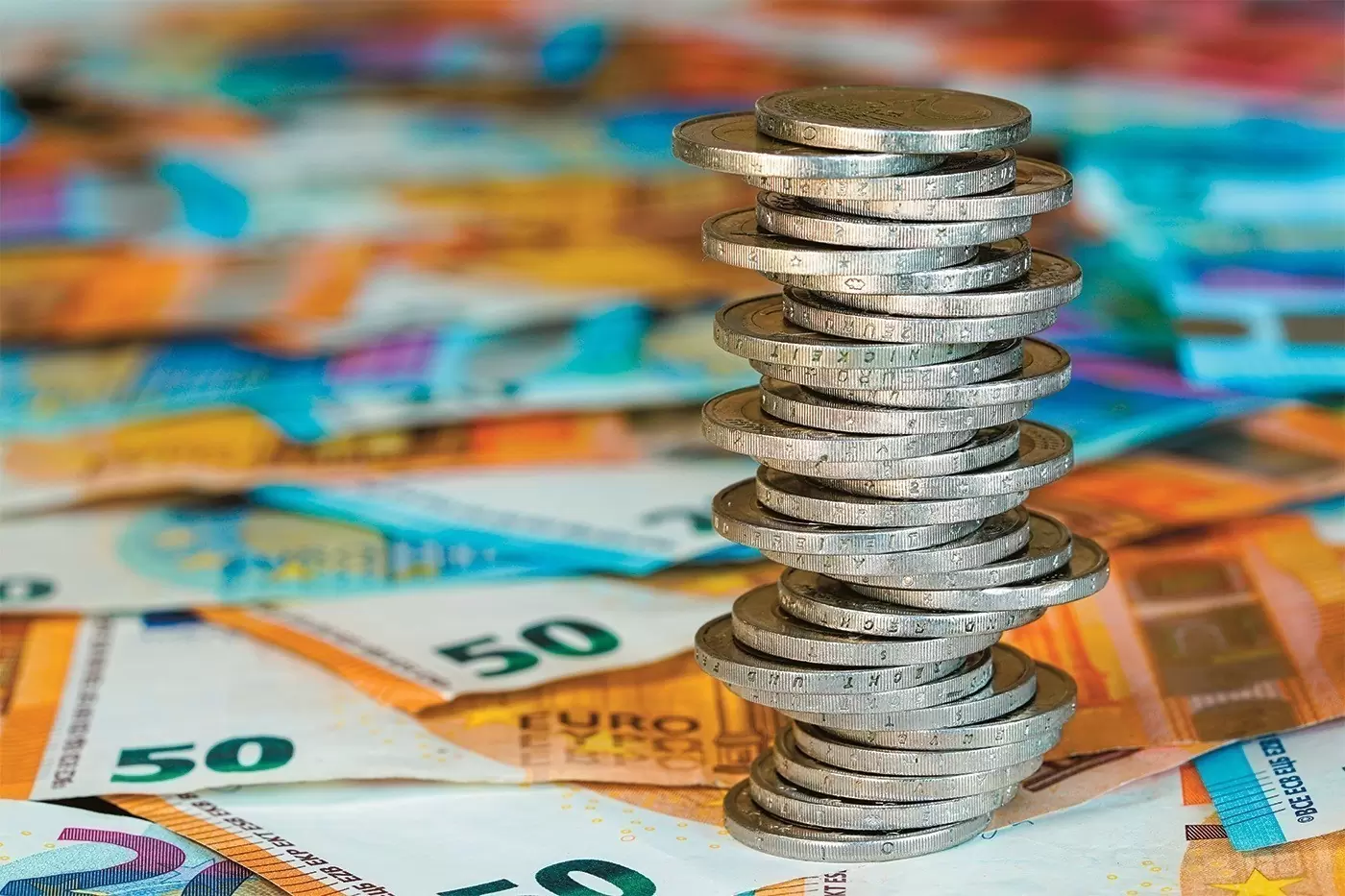 1,7 δισ. τον Νοέμβριο σε συνταξιούχους, αγρότες, ενοικιαστές