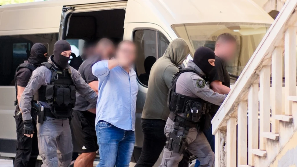 Χανιά: Ελεύθερα τα δύο αδέρφια για τα ναρκωτικά-Στον ανακριτή ξανά για τη Μονή Τζαγκαρόλων