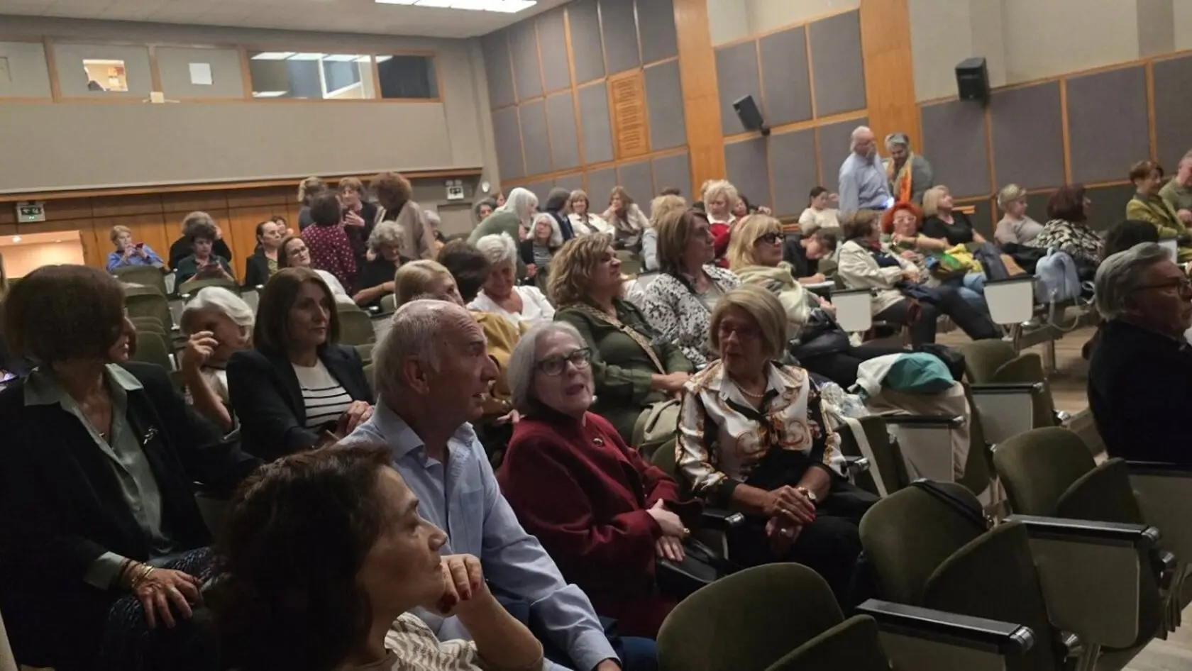 Με μεγάλη επιτυχία η εκδήλωση – αφιέρωμα για την επέτειο του Πολυτεχνείου που διοργάνωσε ο Δήμος Ηρακλείου