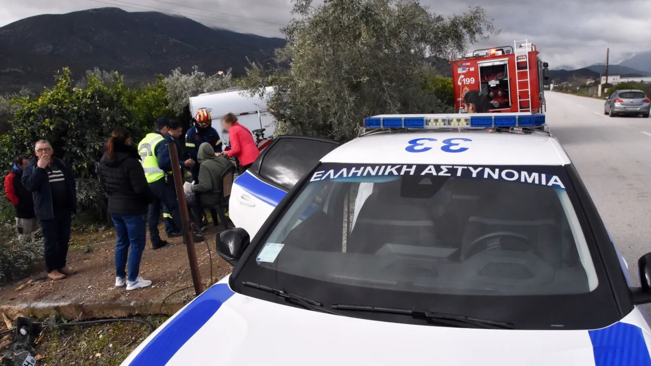 Εκτροπή λεωφορείου στο Βελεστίνο με 13 ελαφρά τραυματίες – Επέβαιναν 40 άτομα με προορισμό τη Λάρισα